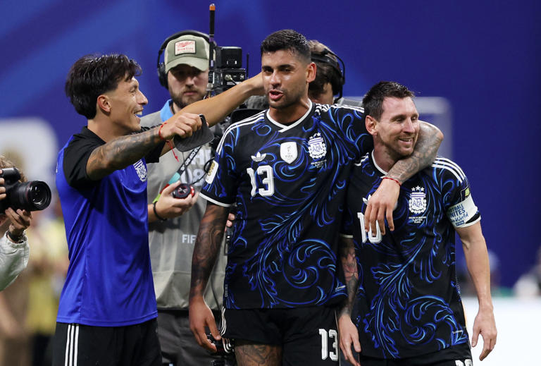 Romero Hits Back at Gary Neville After Argentina Reach World Cup Final